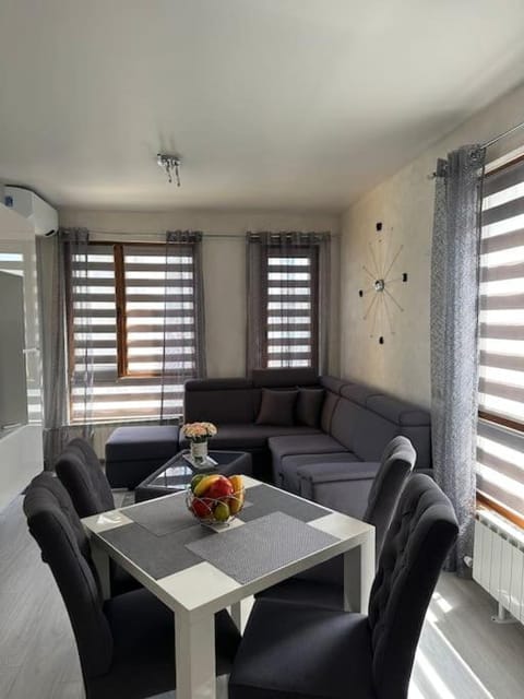 ВАРНА СИТИ ПАРК С ПАРКОМЯСТО Apartment in Varna