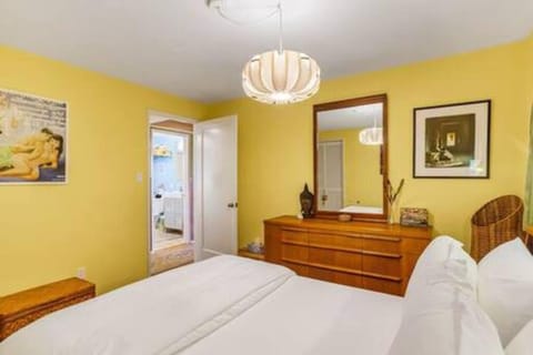 Boho Bliss Bungalow Apartment in Shoreline