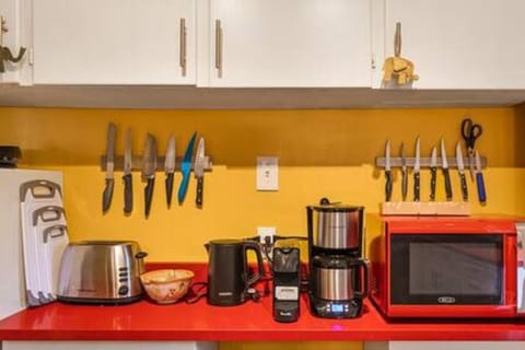 Boho Bliss Bungalow Apartment in Shoreline