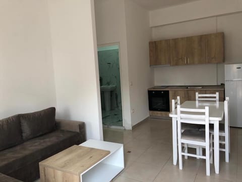 Living room, Seating area, Dining area, pet friendly