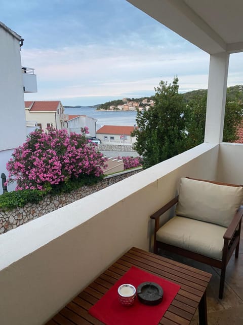 Barrichello deluxe apartment Apartment in Tisno