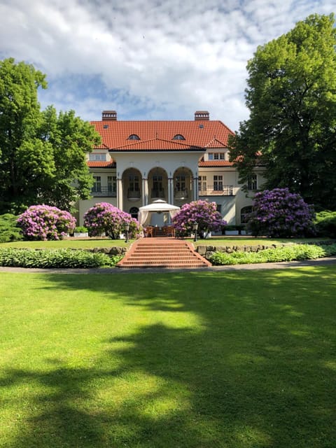 Property building, Garden