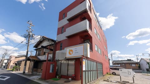 Property building, Day, Street view