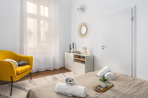 Seating area, Bedroom