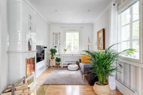 Villa Kesätie - Lakeside Paradise Villa in Uusimaa