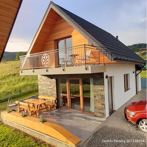 Property building, Activities, BBQ facilities, Balcony/Terrace, Balcony/Terrace, Parking