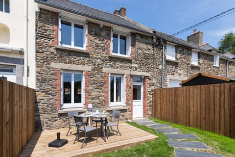 Property building, Patio