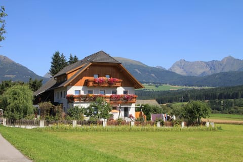 Property building, Facade/entrance, Spring, Day, Natural landscape, Mountain view