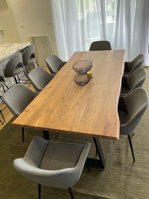 Seating area, Dining area