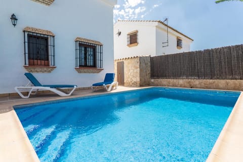 Pool view, Swimming pool, sunbed