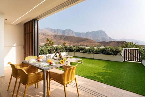 Natural landscape, View (from property/room), Balcony/Terrace, Mountain view