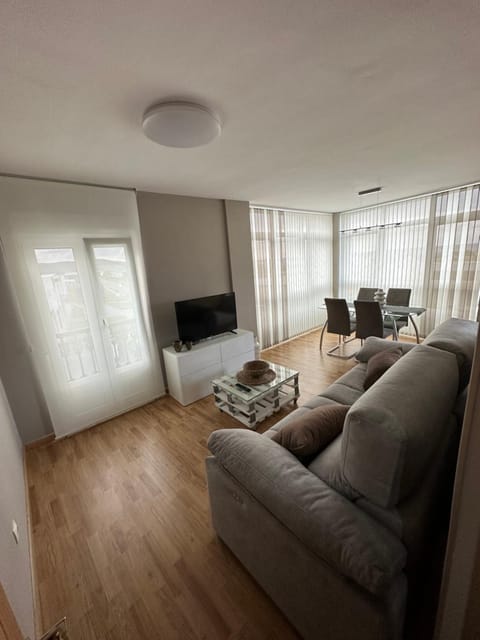 TV and multimedia, Living room, Dining area