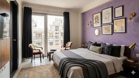 Bed, TV and multimedia, Bedroom
