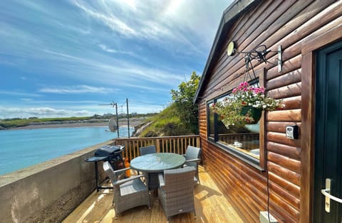Property building, Patio, Day, Natural landscape, View (from property/room), Balcony/Terrace, Sea view