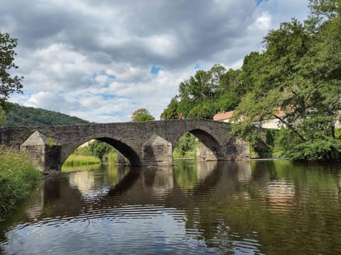 Au bord de la Sioule Apartment in Auvergne-Rhône-Alpes