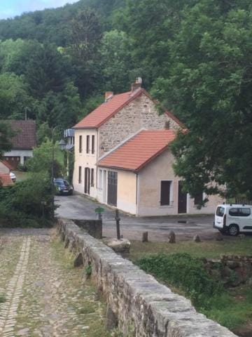 Au bord de la Sioule Apartment in Auvergne-Rhône-Alpes