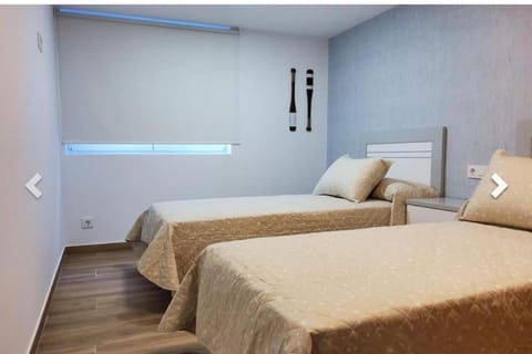 Amanecer. Alojamiento entero nuevo con vistas al mar. Apartment in Bueu