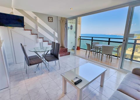 Balcony/Terrace, Living room, Dining area, Sea view