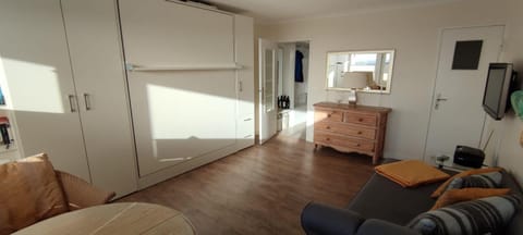 Sylt-Traumblick-Duenenhof-Zum-Kronprinzen-App-29 Apartment in Wenningstedt-Braderup