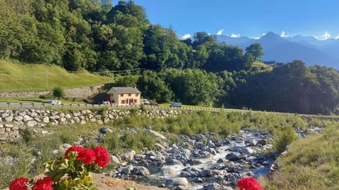Property building, Day, Natural landscape, Mountain view