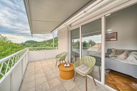 Natural landscape, Balcony/Terrace, Living room