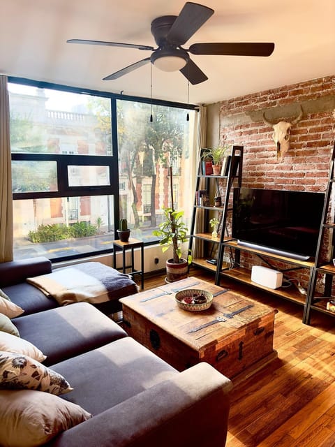Communal lounge/ TV room, TV and multimedia, Living room, Seating area, Evening entertainment, fireplace