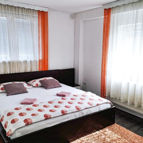 Bed, Bedroom, Non alcoholic drinks, Non alcoholic drinks