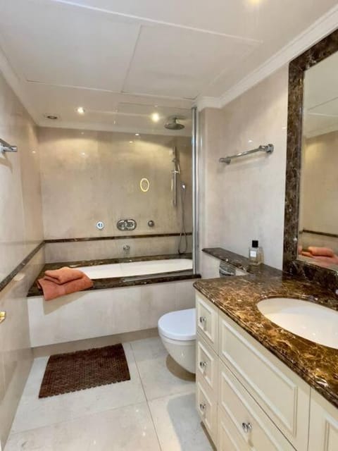 Spectacular views at beachfront townhouse RDR318 House in Costa del Sol