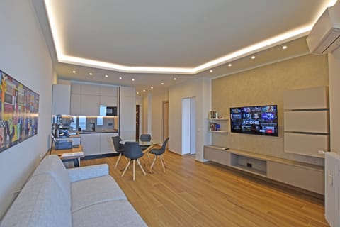 Communal lounge/ TV room, TV and multimedia, Living room, Seating area