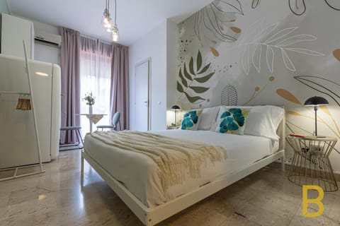 Bed, Photo of the whole room, Dining area, Bedroom, wardrobe, air conditioner