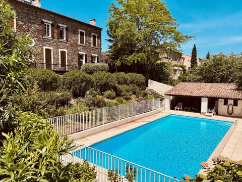 Property building, Garden, Swimming pool