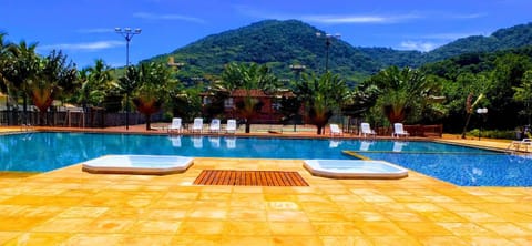 Pool view, Swimming pool, sunbed