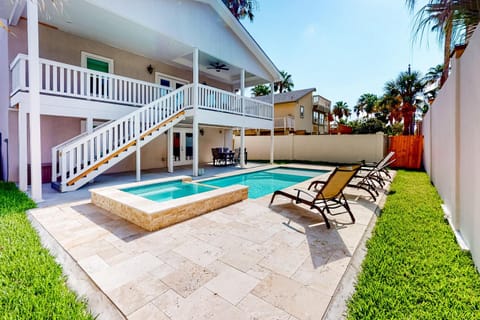 Carolyn's Seashell Retreat House in South Padre Island