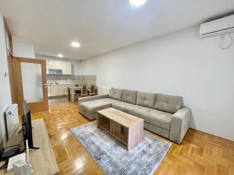 Shine apartment Apartment in Dubrovnik-Neretva County
