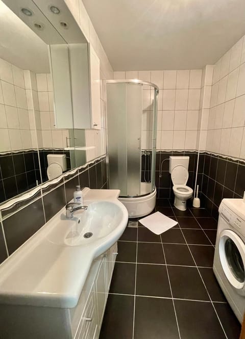 Shine apartment Apartment in Dubrovnik-Neretva County