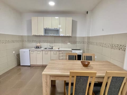 Shine apartment Apartment in Dubrovnik-Neretva County