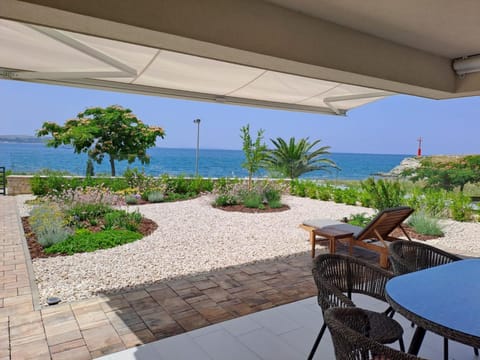 Natural landscape, View (from property/room), Balcony/Terrace, Beach, Sea view
