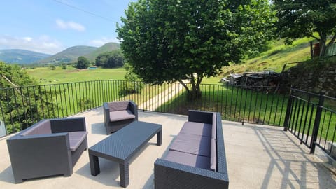 Off site, Balcony/Terrace, Mountain view
