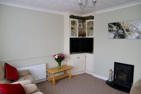 Centrally located house on Ring of Kerry House in County Kerry