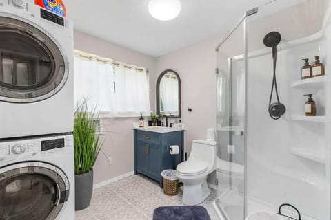 Bodur's Nest Whispering Garden Apartment in Tacoma