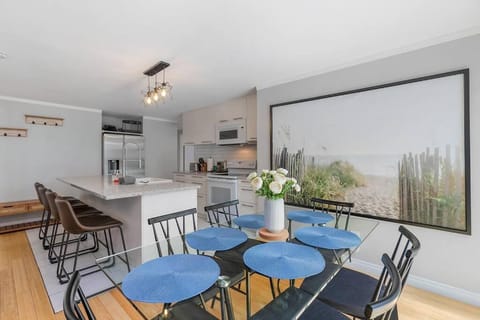 Bodur's Nest Whispering Garden Apartment in Tacoma