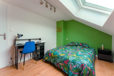 Bed, Bedroom