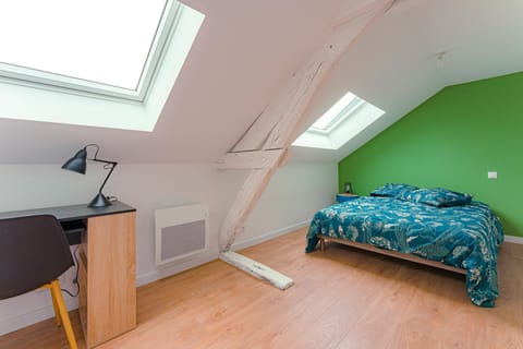 Bed, Bedroom