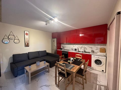 Kitchen or kitchenette, Living room, Seating area, dishwasher, minibar, stove