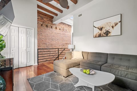 Perfect Location! Stylish Condo Steps Away from Nationals Stadium and Navy Yard in DC's Southwest Gem Apartment in Washington