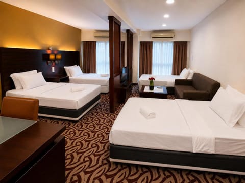 Photo of the whole room, air conditioner