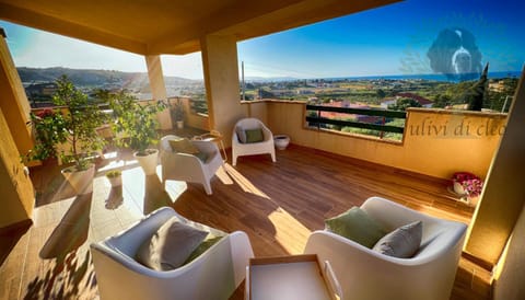 Balcony/Terrace, Internal: Not applicable to any particular room