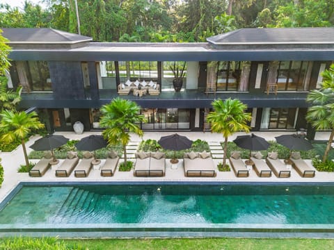 Property building, Pool view, Swimming pool, sunbed