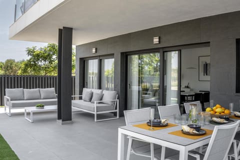 Garden, Balcony/Terrace, Seating area