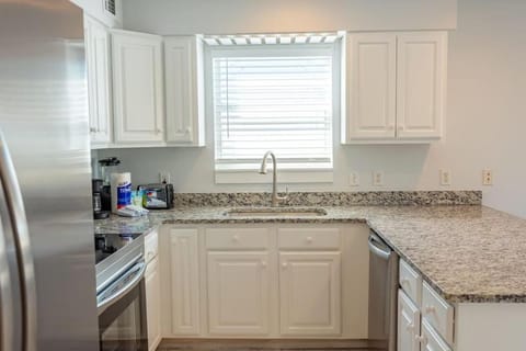 Kitchen or kitchenette, dishwasher, pet friendly